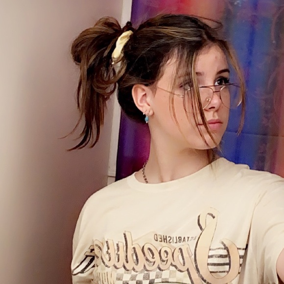 Meet your Posher, Jade - Picture 1 of 1